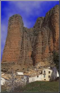  Una vista de los Mallos de Riglos 