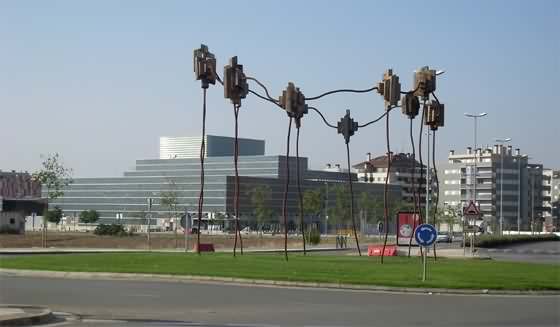  Huesca. Avda. de los Danzantes y Palacio de Congresos 